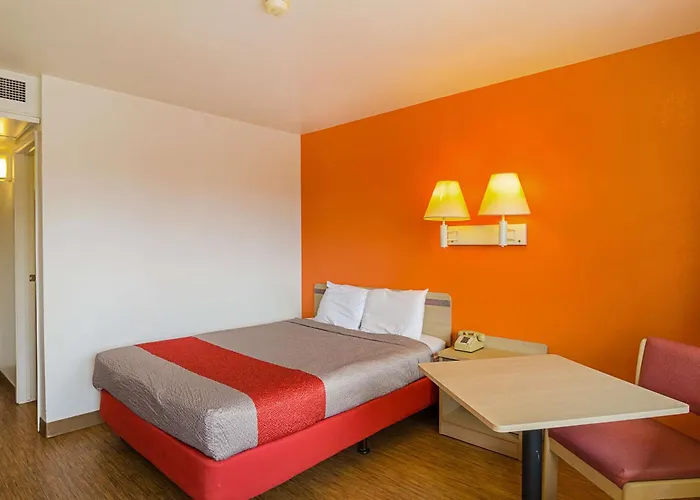 Hotel 6-laramie, Wy 3*