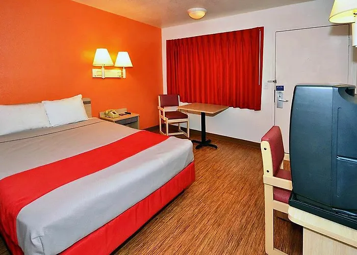 Hotel 6-laramie, Wy 3*